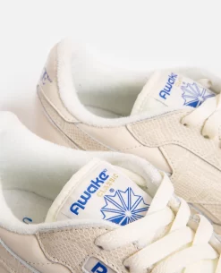 Reebok X Awake NY CL Leather (Sandtrap/Chalk/Sandtrap) 13 Reebok X Awake NY CL Leather (Sandtrap/Chalk/Sandtrap) -Outfit Verkoop 5 421fd745 7457 49a1 8df5 4db01adc8db9 scaled