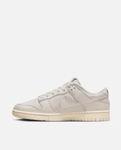Nike Dunk Low Retro PRM (LT-Orewood BRN/LT-Orewood BRN-Sequoia) -Outfit Verkoop DZ2538 100 2 scaled