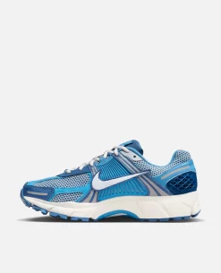 Nike Zoom Vomero 5 (Worn Blue/Football Grey-Dutch Blue) -Outfit Verkoop FB9149 400 2 scaled