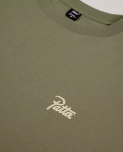 Patta X New Balance Family T-Shirt (Oil Green) -Outfit Verkoop NEWBALANCET SHIRTADULT2 scaled