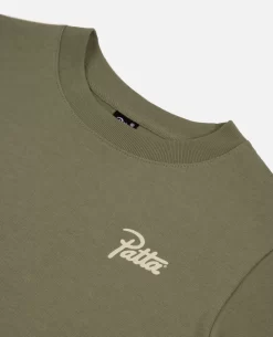 Patta X New Balance Family Kids T-Shirt (Oil Green) 11 Patta X New Balance Family Kids T-Shirt (Oil Green) -Outfit Verkoop NEWBALANCET SHIRTKIDS2 scaled