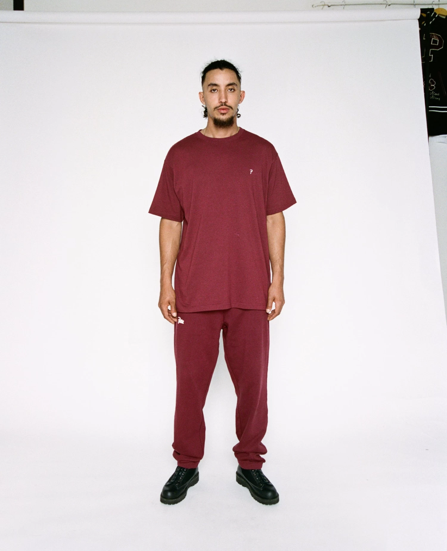 Patta Basic Script P T- Shirt (Tawny Port) 2 Patta Basic Script P T- Shirt (Tawny Port) - Afbeelding 2