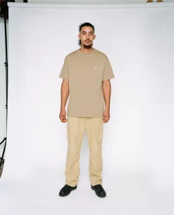 Patta Basic Washed Pocket T-Shirt (Taos Taupe) -Outfit Verkoop POC BC WSH PTS 002 Model scaled