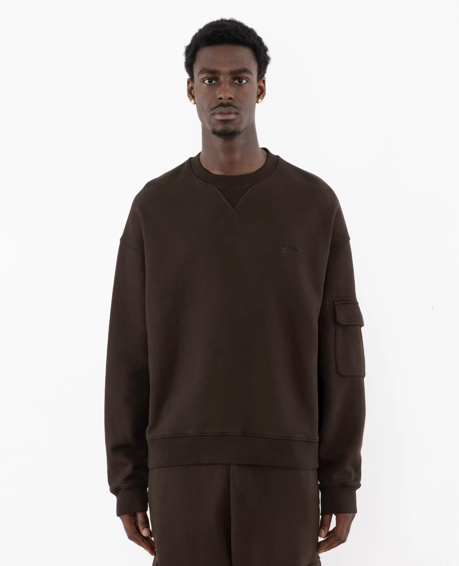 Patta Basic Pigment Dye Pocket Crewneck Sweater (Delicioso) 2 Patta Basic Pigment Dye Pocket Crewneck Sweater (Delicioso) - Afbeelding 2