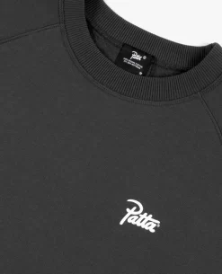 Patta Femme Basic Raglan Crewneck Sweater (Raven) -Outfit Verkoop POC FEM BC RAGLAN CS 001RAGLANCREWNECKSWEATER 002 scaled