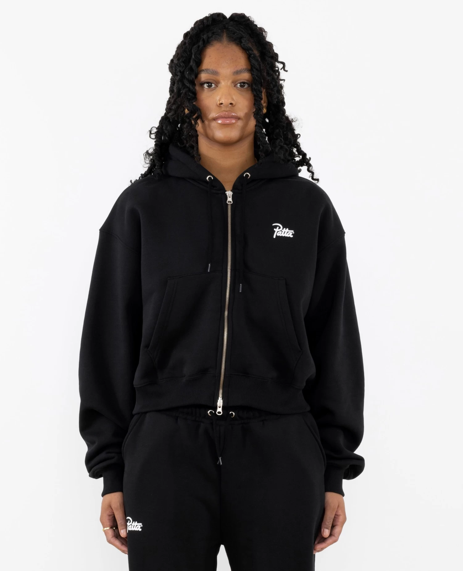 Patta Femme Basic Cropped Zip Hooded Sweater (Black) 3 Patta Femme Basic Cropped Zip Hooded Sweater (Black) - Afbeelding 3