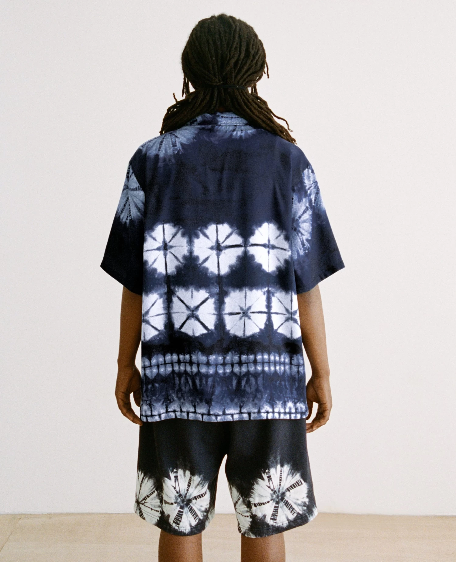 Patta Shibori Shortsleeve Shirt (Odyssey Gray) 3 Patta Shibori Shortsleeve Shirt (Odyssey Gray) - Afbeelding 3