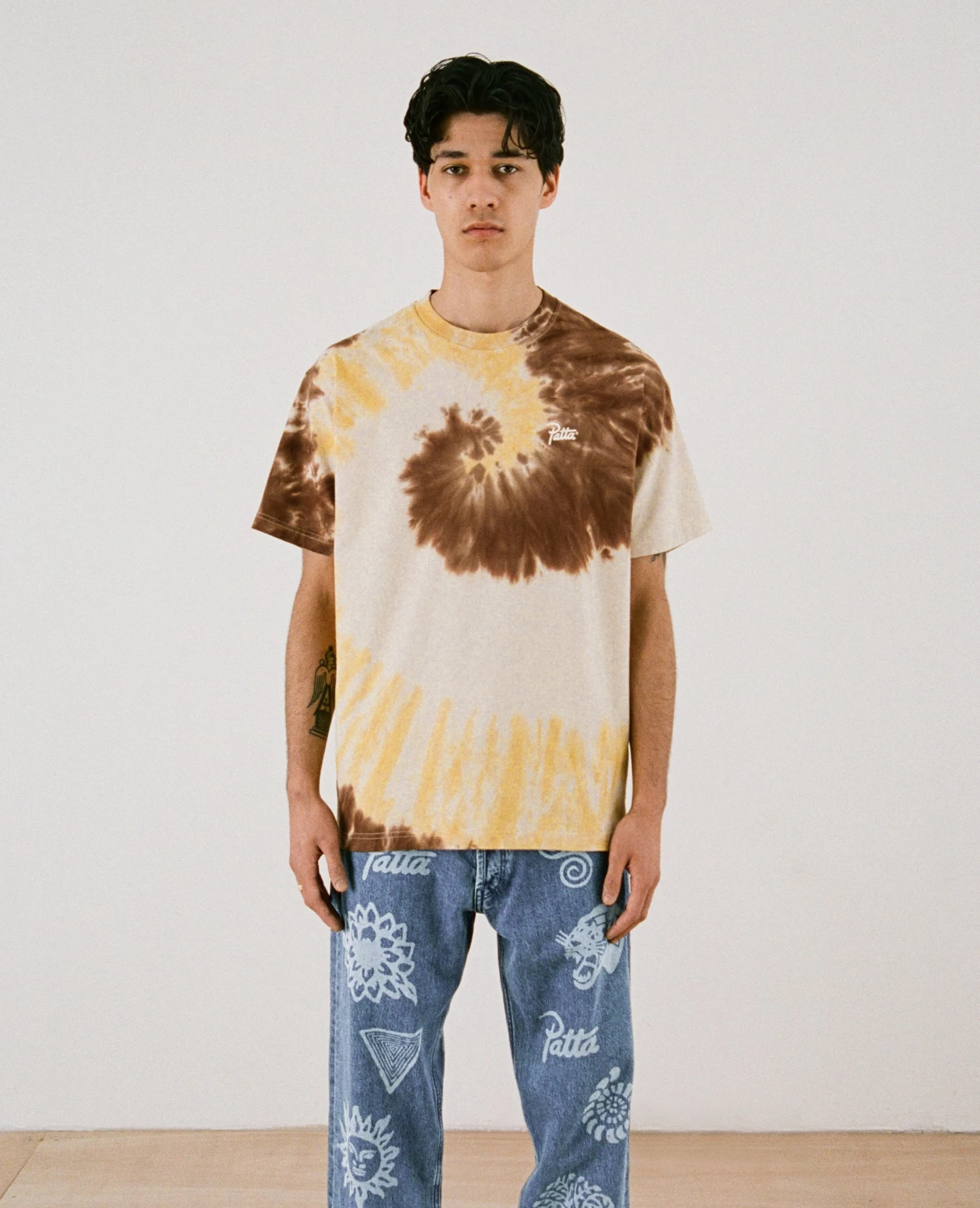 Patta Tie Dye Swirl T-Shirt (Tapioca) 2 Patta Tie Dye Swirl T-Shirt (Tapioca) - Afbeelding 2