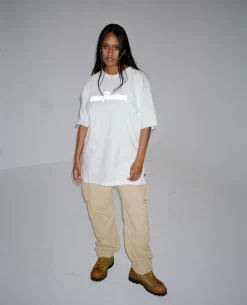 Patta Soundsystem X Wax Poetics T-Shirt (White/3M Reflective) -Outfit Verkoop waxPmodel22 1 scaled